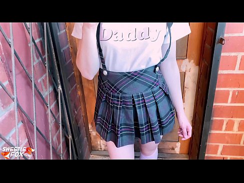 ❤️ Koolitüdruk imeb sügavalt oma riista ja kuratab klasside asemel. ❤️ Pornovideo at us ❌❤