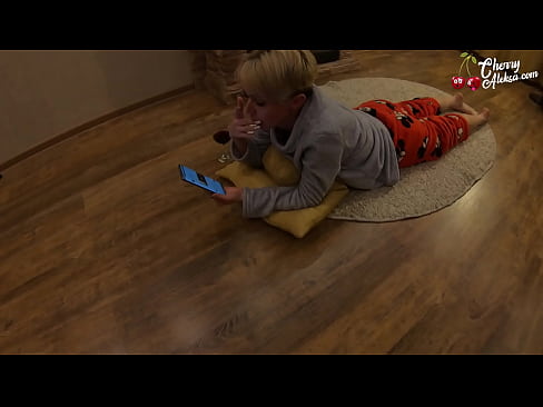 ❤️ Hullu blondiin imeb tohutut munni ja hüppab selle peal - anaalseksiga ❤️ Pornovideo at us ❌❤