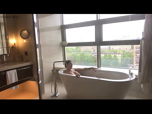 ❤️ Hiiglaslik beib kirglikult oma tussu riivimas vannitoas ❤️ Pornovideo at us ❌❤