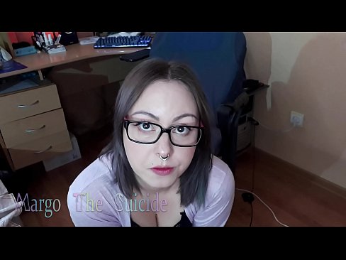 ❤️ Seksikas prillidega tüdruk imeb dildot sügavalt kaamera ette ❤️ Pornovideo at us ❌❤
