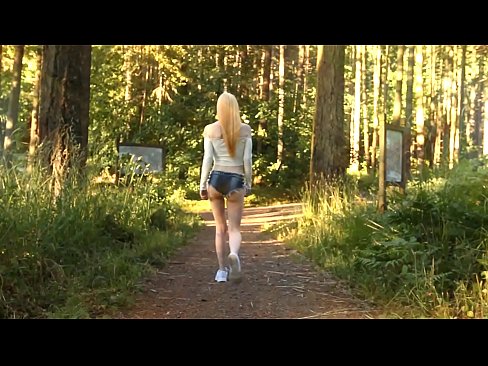 ❤️ Ilus naine liigub aeglaselt, mitte alasti video ❤️ Pornovideo at us ❌❤