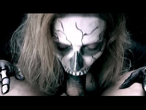 ❤️ Demon girl imeb kulli oma musta suuga ja neelab sperma. ❤️ Pornovideo at us ❌❤